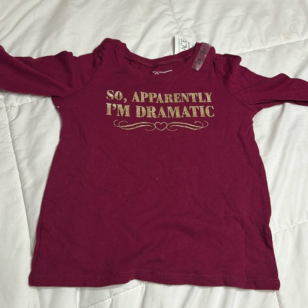 Burgundy toddler graphic tee !